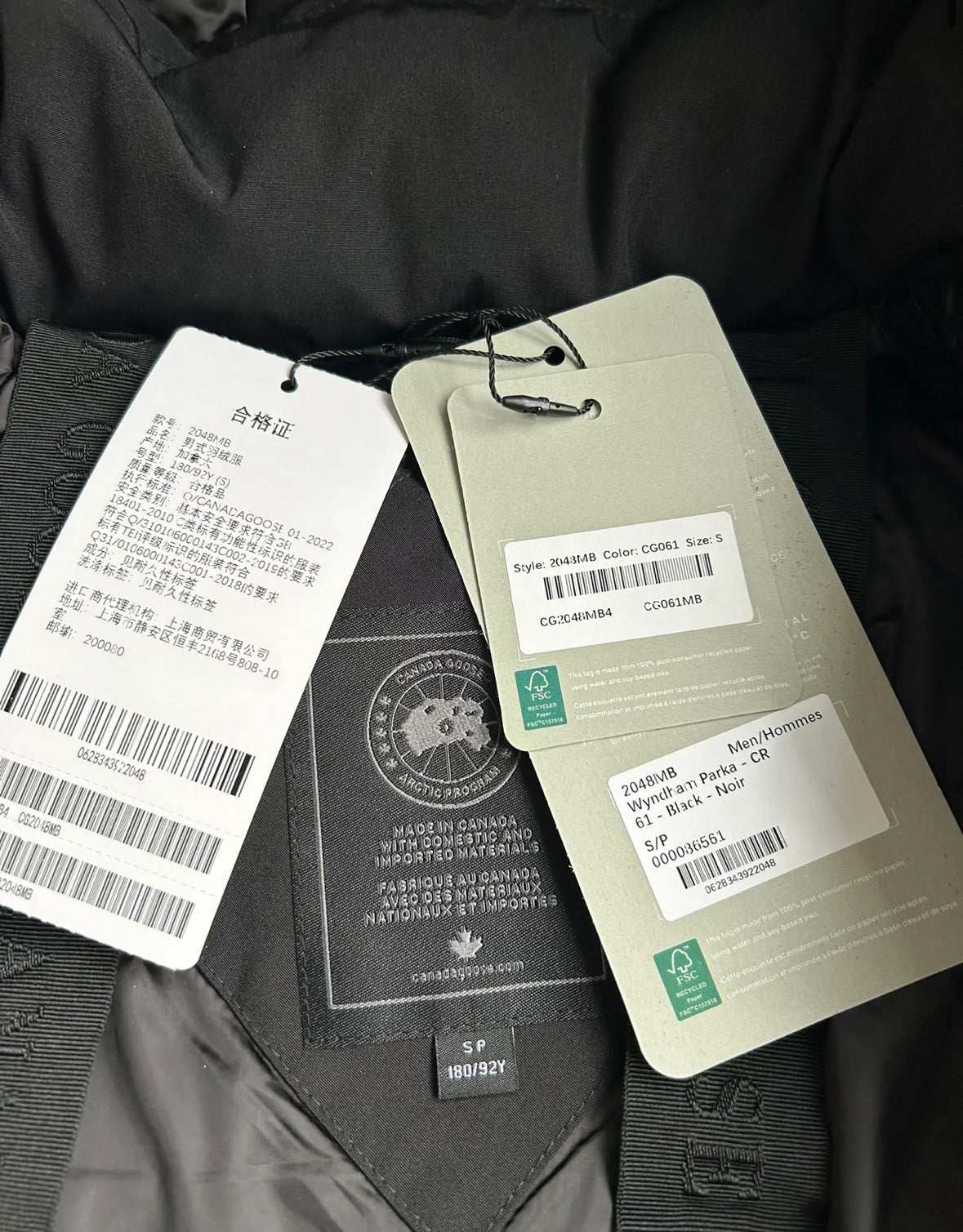 Canada Goose Wyndham - Black – Comes With Fur!